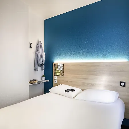Hotelf1 Rénové Hotel